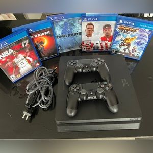 COPY - Sony PlayStation 4 500GB Console Black
